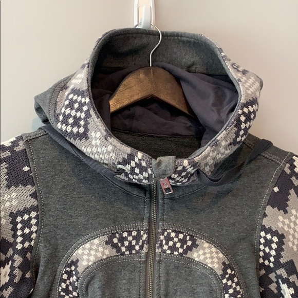 Lululemon scuba tunic - Rare - Picture 3 of 5